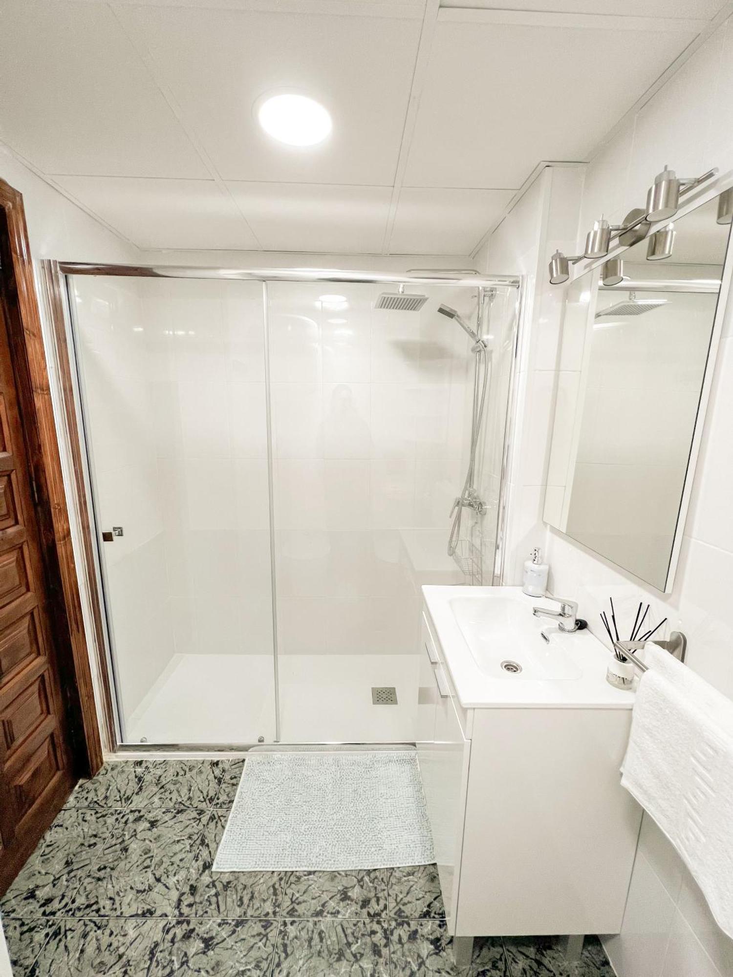 Cozy And Bright Flat With Pool Apartment Torremolinos Bagian luar foto
