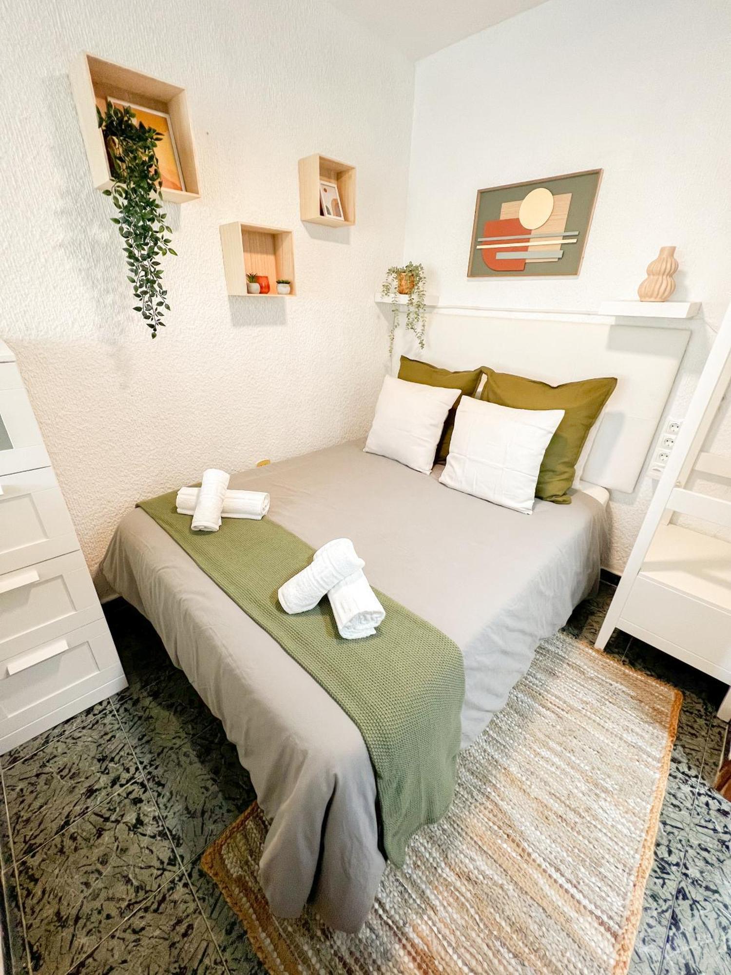 Cozy And Bright Flat With Pool Apartment Torremolinos Bagian luar foto
